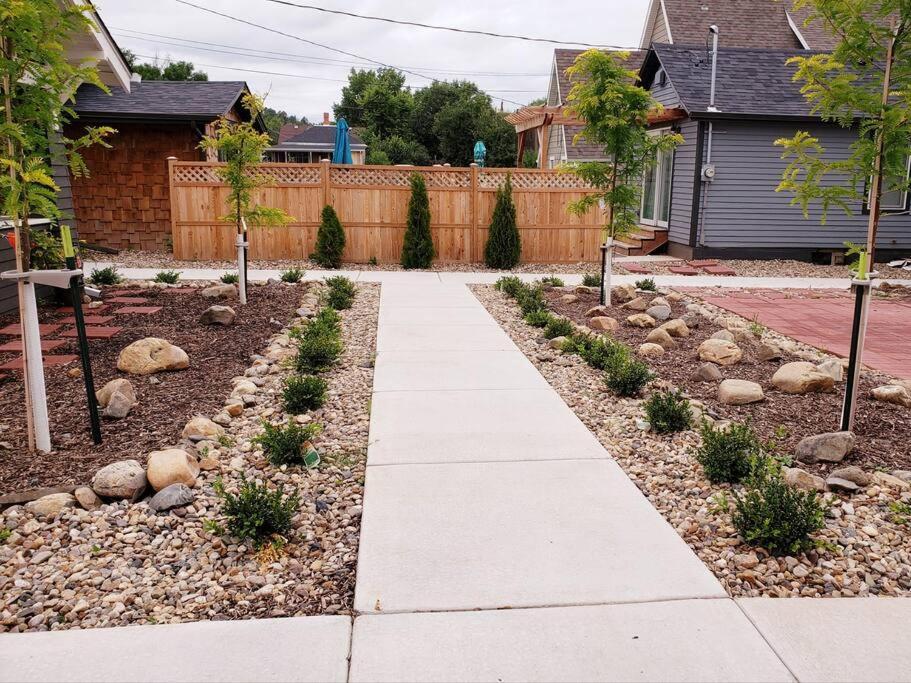 Cozy 2 Bdrm Vacation Rental - 1 Mile To Dtwn Rapid City Exterior photo